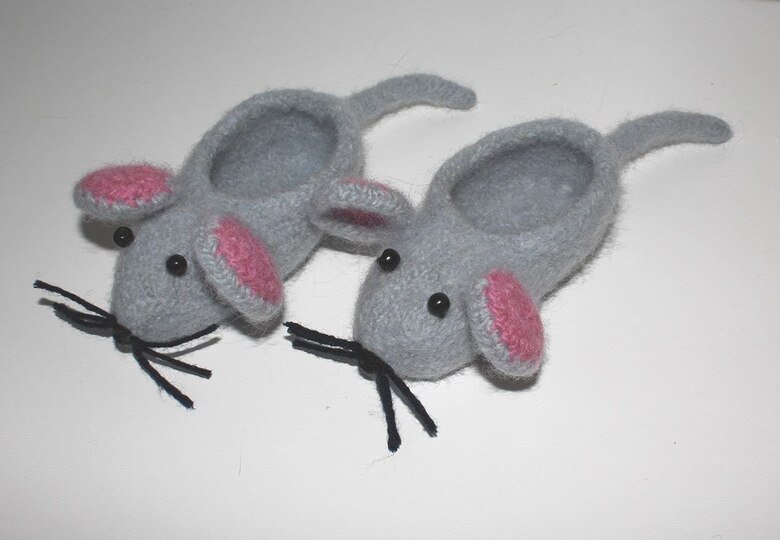 Hausschuhe Gr. 18 - 43, Erdbeere, Frosch, Maus, gestrickt und gefilzt #145