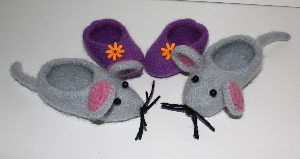 Hausschuhe Gr. 18 - 43, Erdbeere, Frosch, Maus, gestrickt und gefilzt #145