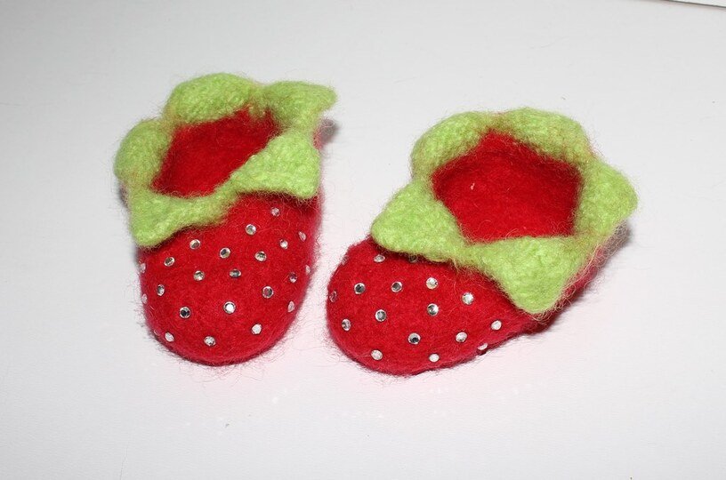 Hausschuhe Gr. 18 - 43, Erdbeere, Frosch, Maus, gestrickt und gefilzt #145
