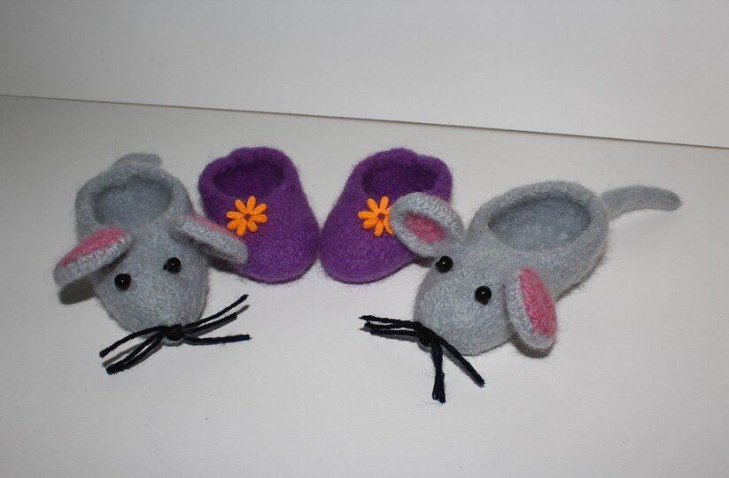 Hausschuhe Gr. 18 - 43, Erdbeere, Frosch, Maus, gestrickt und gefilzt #145