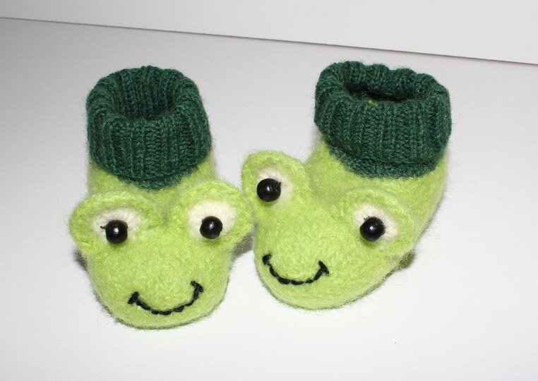 Hausschuhe Gr. 18 - 43, Erdbeere, Frosch, Maus, gestrickt und gefilzt #145