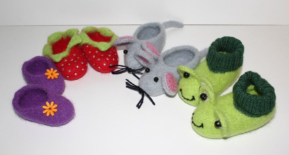 Hausschuhe Gr. 18 - 43, Erdbeere, Frosch, Maus, gestrickt und gefilzt #145
