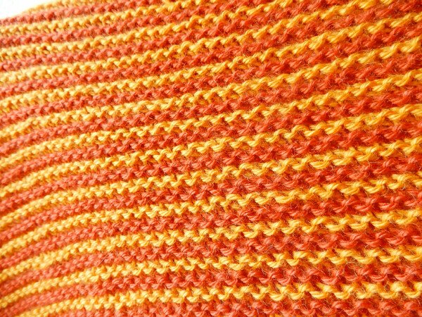 Sideways knitted shawl in garter stitch with tiny stripes "Garter Cloud"
