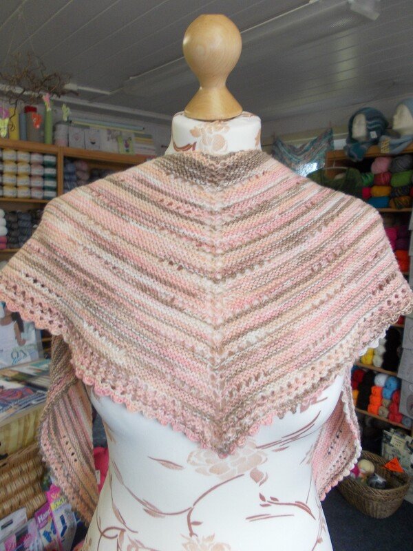 Dreiecktuch mit Lochmustergruppen - Bild 7