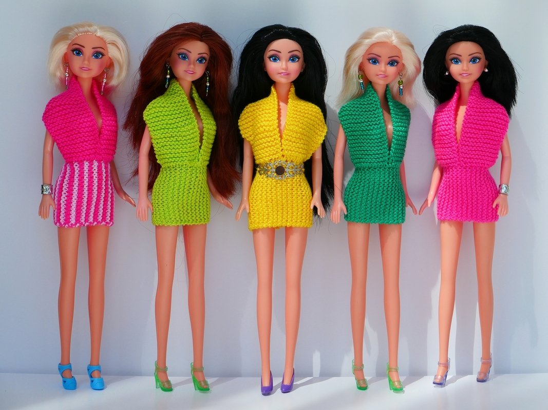 Strickanleitung - Rückenfreies Sommerkleid für kleine Anziehpuppen - Bild 2