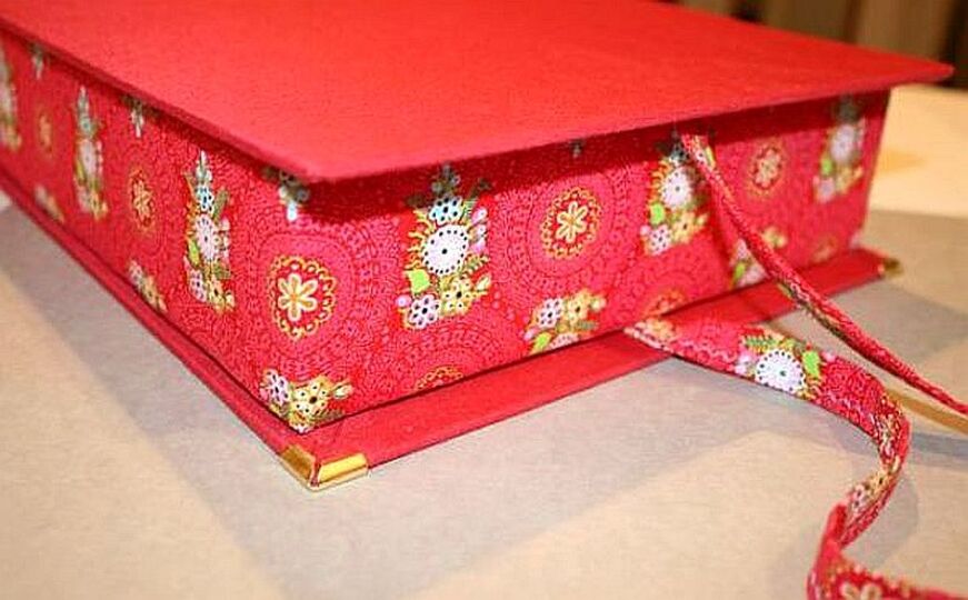 Buchbindeprojekt: "Große Schleifenschachtel"