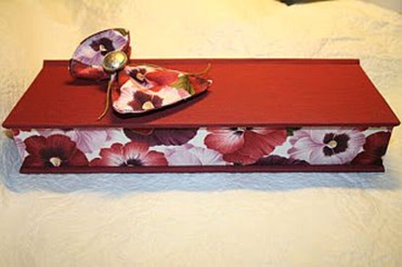 Buchbindeprojekt: "Große Schleifenschachtel"