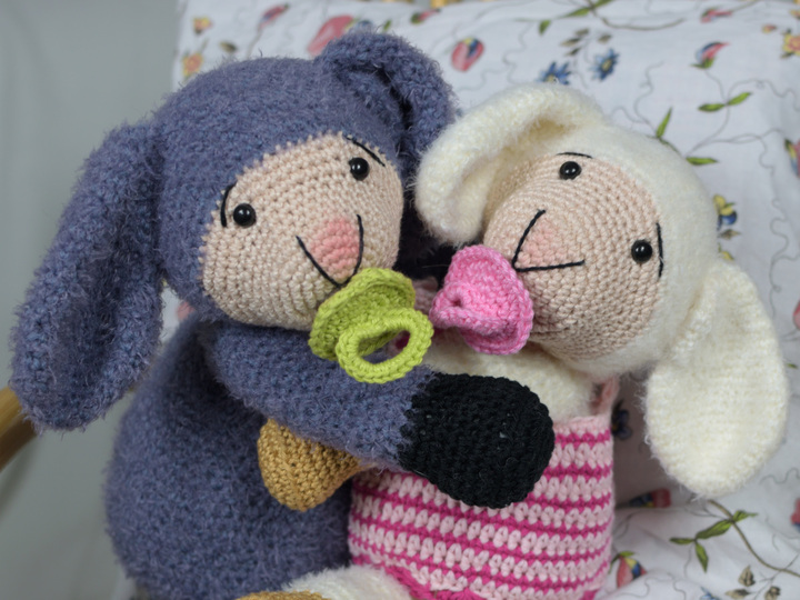 Schafe mit herausnehmbarem Schnuller oder kurz Lolle und Bolle