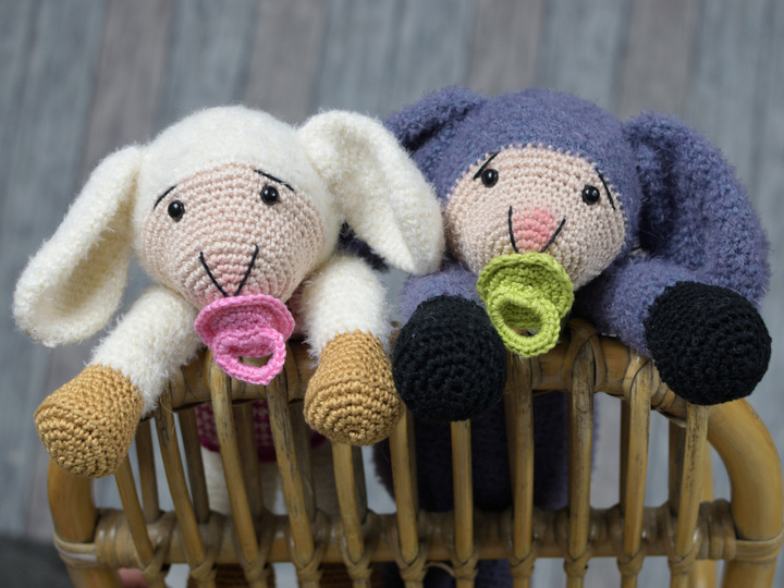 Schafe mit herausnehmbarem Schnuller oder kurz Lolle und Bolle