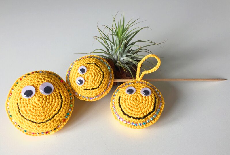 Häkelanleitung Glitzer - Smiley, Anhänger, Magnet, Baumwolle meets Glitzersteine