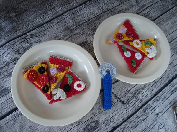 Häkelanleitung Pizza - Spielset mit Pizzaschneider