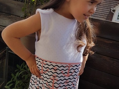 DIY Nähanleitung Mädchenkleid Größe 104-128