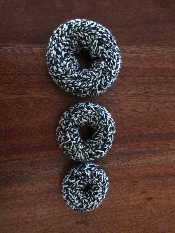 crochet hair donut bun maker pattern, sock bun, 3 sizes - Image 4