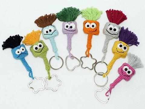 Häkelanleitung - Schlüsselanhänger Einfaltspinsel / Ideal für Wollreste