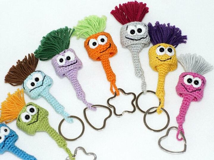 Häkelanleitung - Schlüsselanhänger Einfaltspinsel / Ideal für Wollreste