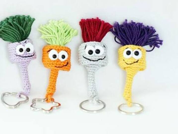 Häkelanleitung - Schlüsselanhänger Einfaltspinsel / Ideal für Wollreste