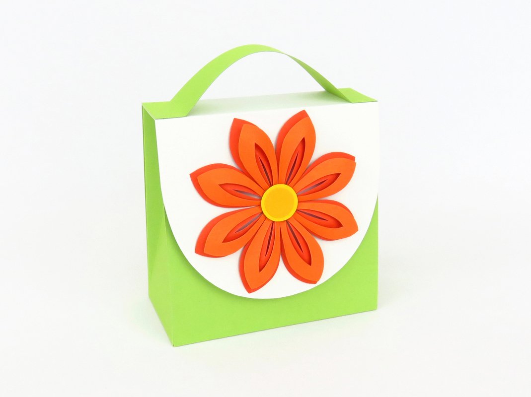Kleine Geschenktasche mit Blume – Bastelanleitung mit Vorlagen