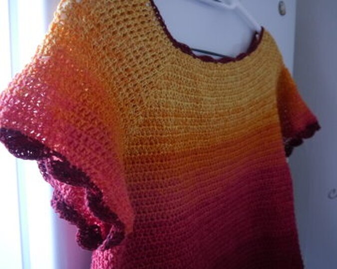 Sandaun Women's Crochet Pullover Pattern