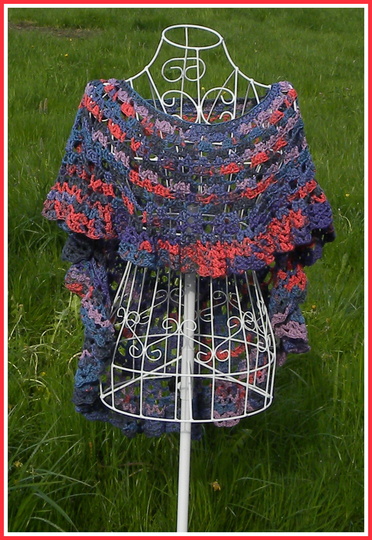 Poncho SPIRELLI aus Woolly Hugs BANDY gehäkelt