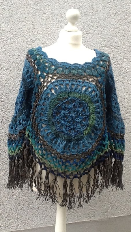 Poncho mit der  „Blume des Lebens“ - Bild 4