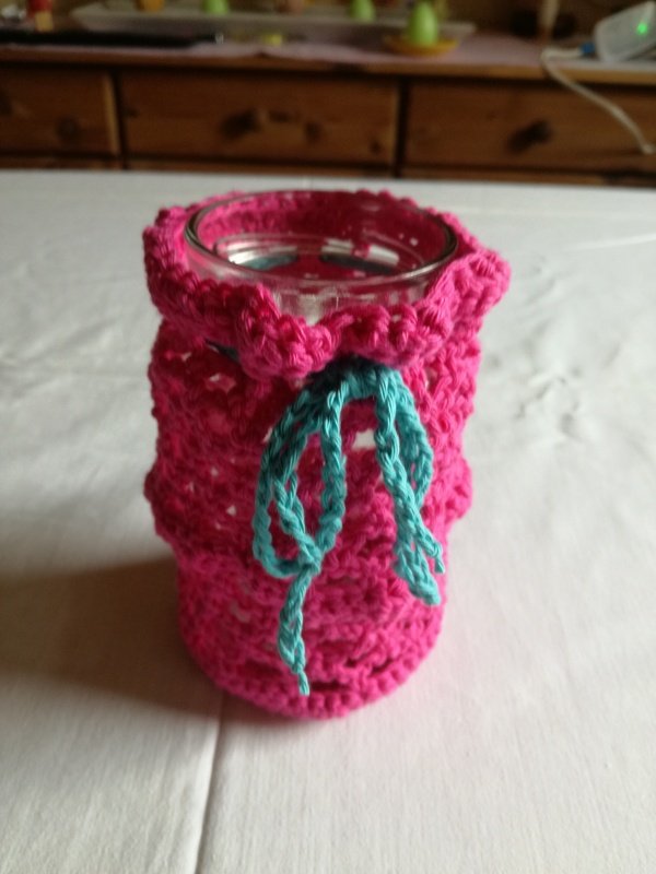 Windlicht, Vase gehäkelt