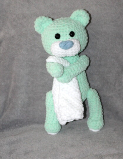 Teddy häkeln – kuschelweicher Bär aus Chenille (deutsche Anleitung)