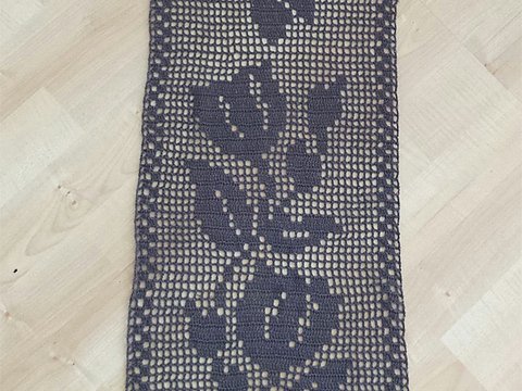 Filet Häkelanleitung Tischläufer Frühling