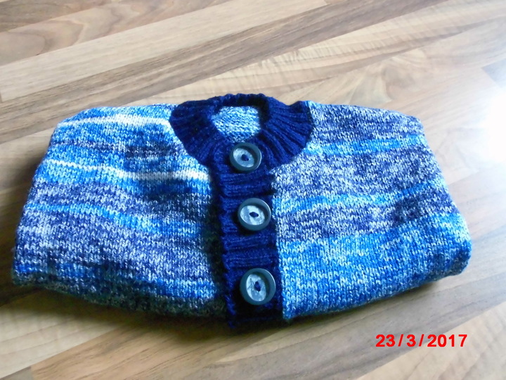 Kinderstrickjacke in Größe 80 - 86 mit Hundemotiv