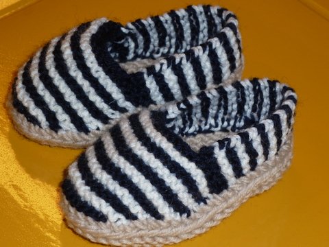 Espandrillos für Babys,  gestrickt