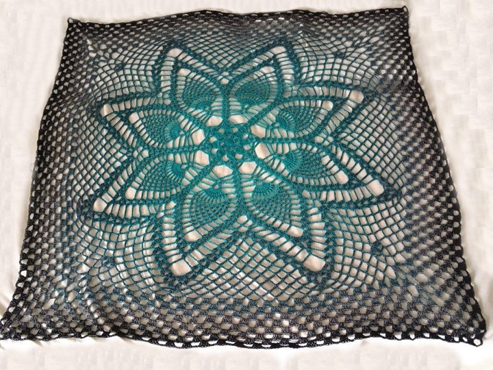 Miracle Flower Shawl - crochet with 1 Woolly Hugs BOBBEL - Veronika Hug