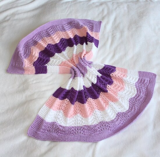 Strickanleitung Babydecke, Plaid, Wellenmuster, Größe ca. 60 x 70 cm, für Anfänger geeignet