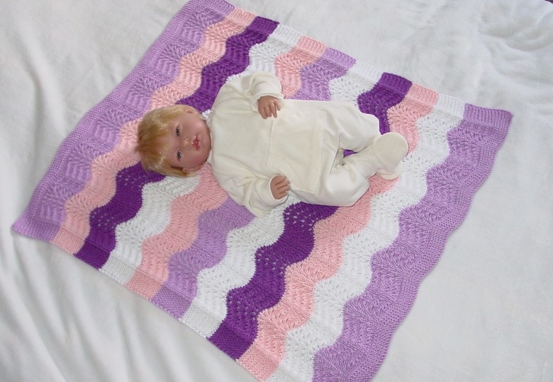 Strickanleitung Babydecke, Plaid, Wellenmuster, Größe ca. 60 x 70 cm, für Anfänger geeignet