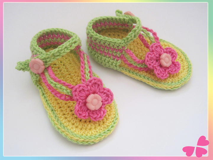 Häkelanleitung: Baby Sandalen mit Blume (0 bis 1 Jahr)