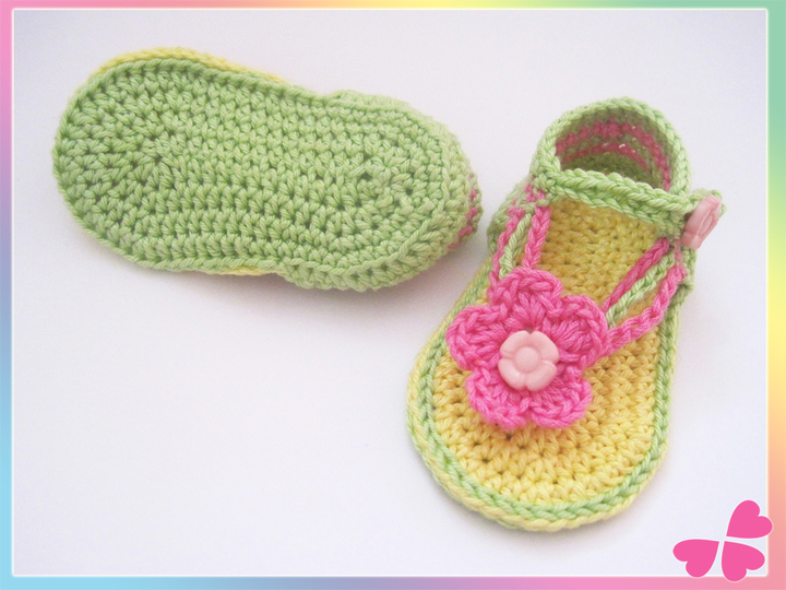 Häkelanleitung: Baby Sandalen mit Blume (0 bis 1 Jahr)