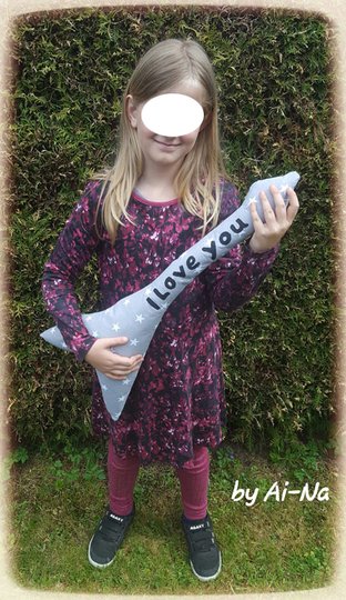 Nähgitarre ~ Gitarre nähen ~ Schnittmuster und Nähanleitung