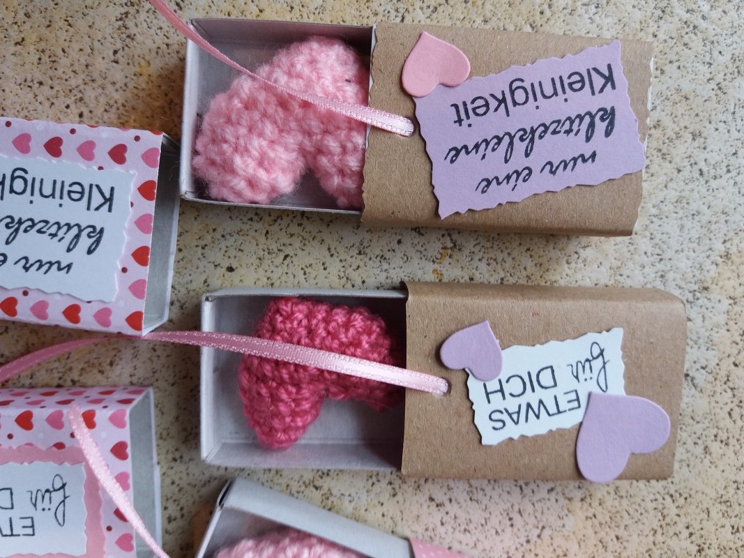 Bastelanleitung: eine klitzekleine Kleinigkeit in der Zündholzschachtel