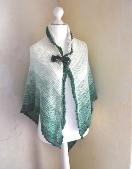 Pattern Triangular Scarf Minto