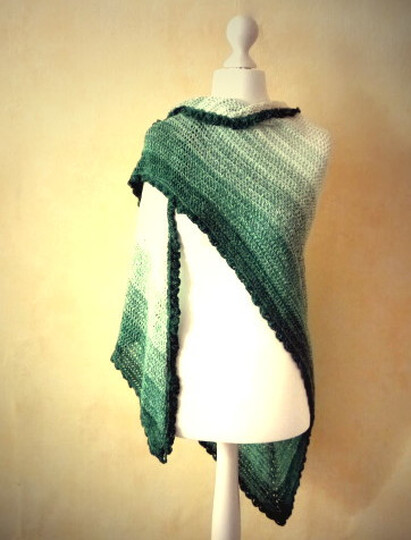 Pattern Triangular Scarf Minto
