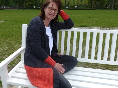 Strickjacke mit Blende und Taschen,  Strickanleitung Gr. M, L, XL (mittel)