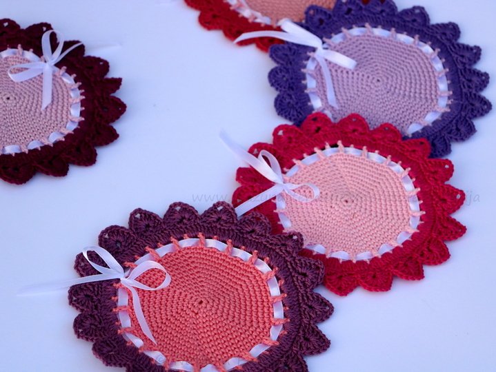 Praktische Tassenuntersetzer - Häkelanleitung für Wollreste