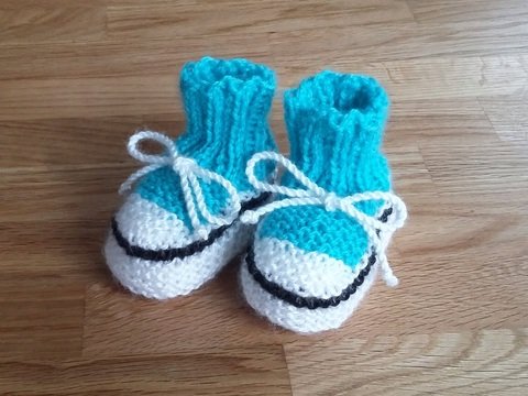 Strickanleitung "Babyschuh im Turnschuh-look" verschiedene Größen 15-22