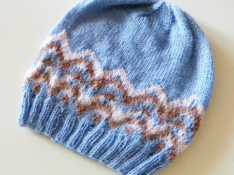 Strickanleitung mehrfarbige Mütze "Montagna" in 4 Größen