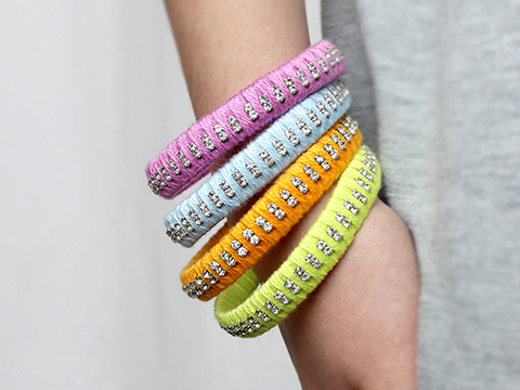 Armreifen selber machen – DIY-Anleitung für umwickelte Armreifen mit Strass