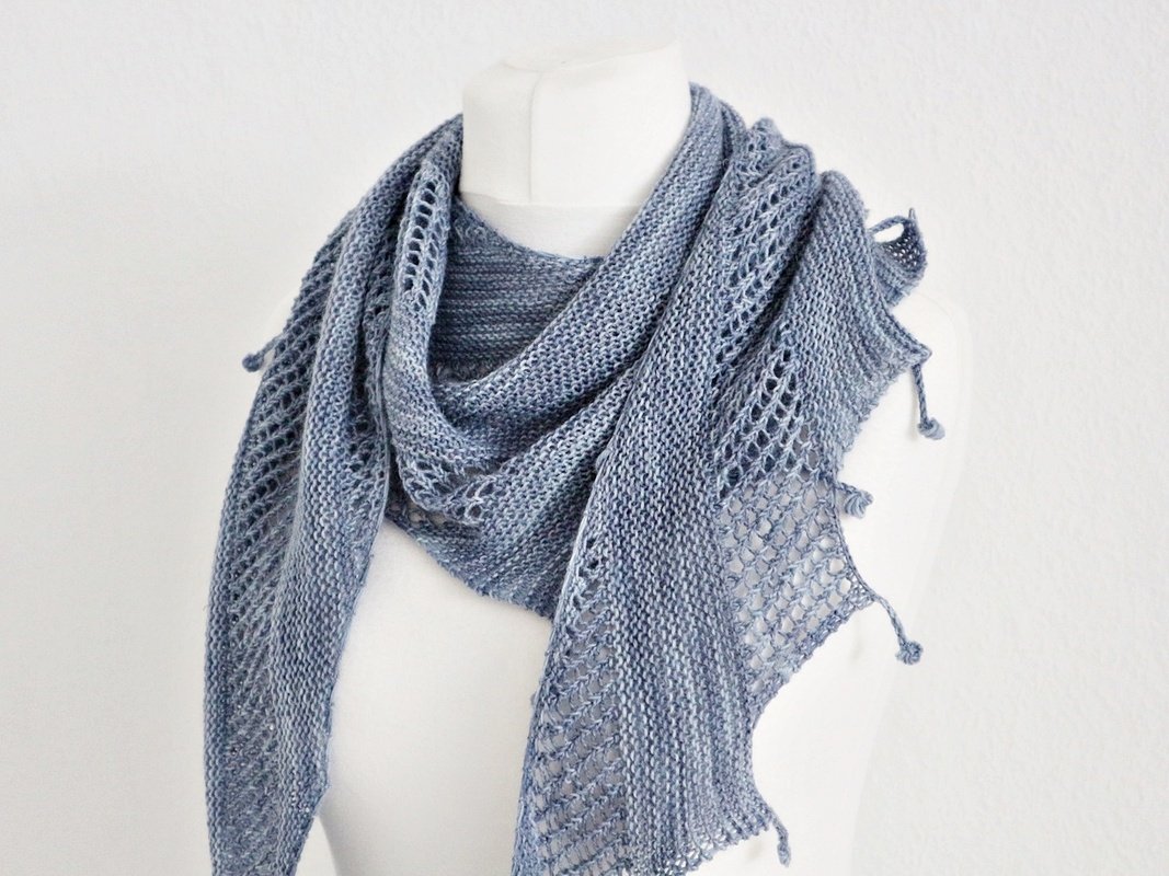 Strickanleitung Tuch Drachenschwanz - einfaches Tuch mit Lochmuster - Bild 6