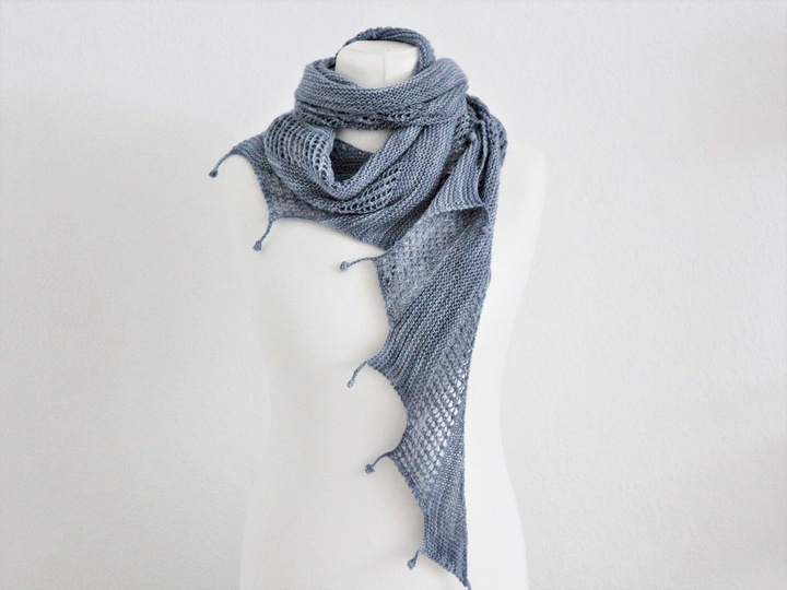 Strickanleitung Tuch Drachenschwanz - einfaches Tuch mit Lochmuster