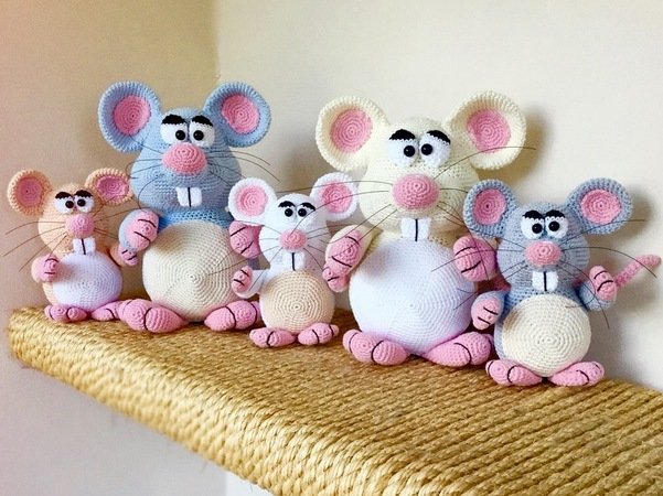 Crochet Pattern Mouse - Woolmice - English