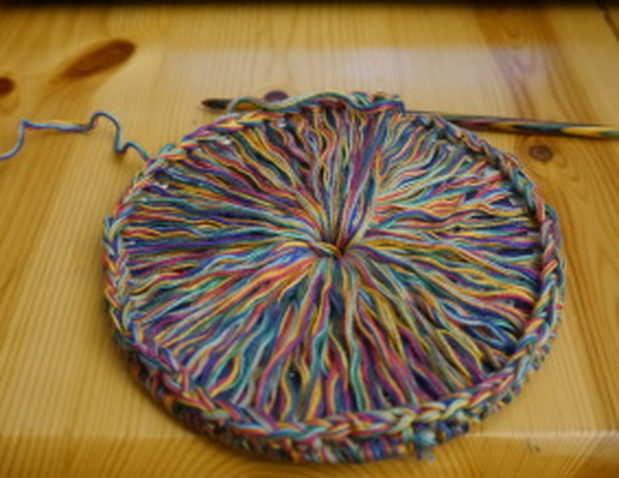 Crocheted coaster in Bosnian style