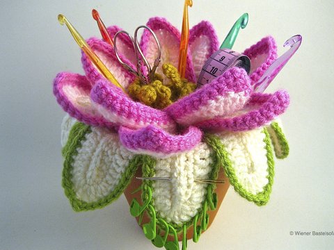 Häkelutensilo „Lotosblüte“, Dekoration, häkeln, Utensilo, Aufbewahrung, Muttertag