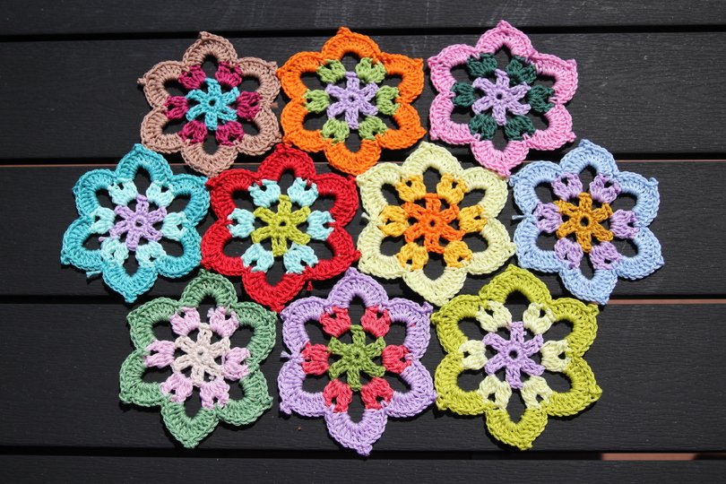 crochet pattern saucer, table runner "Mandala"