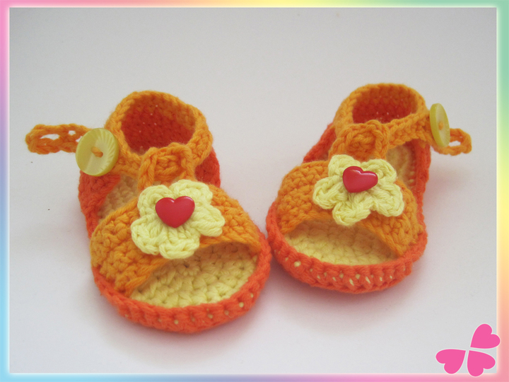 Häkelanleitung: Baby Sandalen mit Blume (Frühchen bis 1 Jahr)